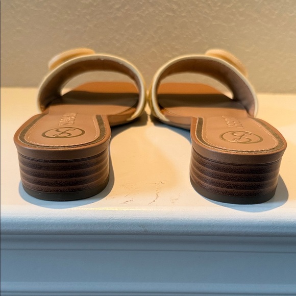 Elegant Cream Woven Slide Sandals - Picture 4 of 11